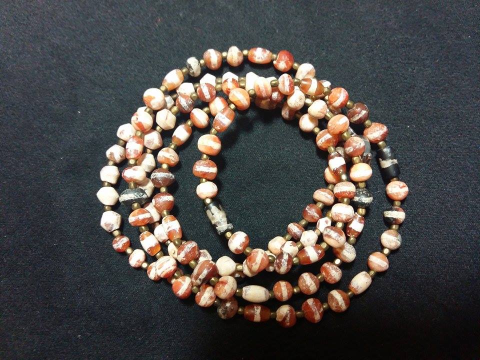 密宗古寺廟結縁 古瑪瑙製 多眼天珠 風水開運 古仏珠 根付 密宗古寺廟結縁 古瑪瑙製 黑白紋 至純天珠 風水開運 古仏